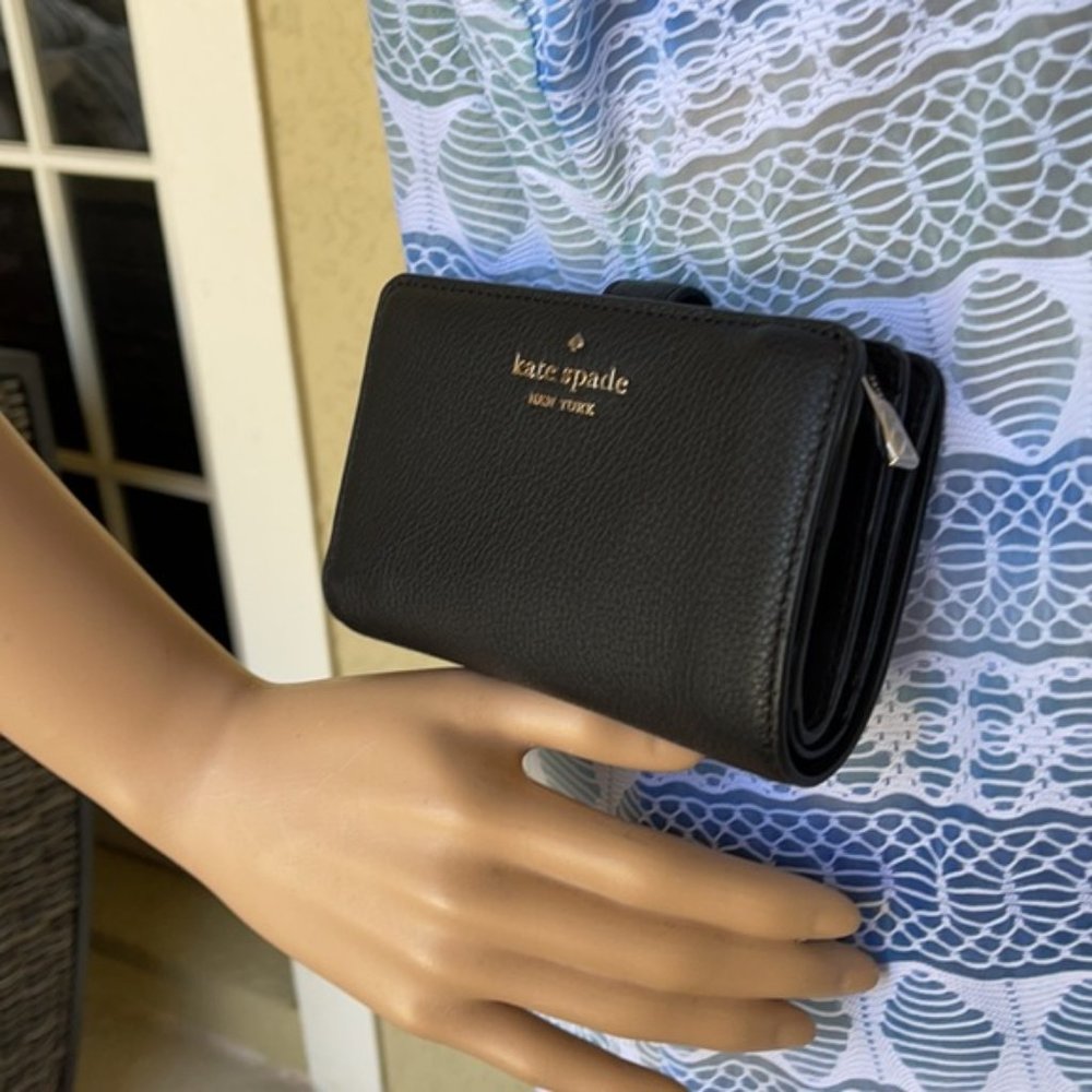 Kate Spade Leila Medium Compact Bifold Wallet Black - Picture 15 of 16